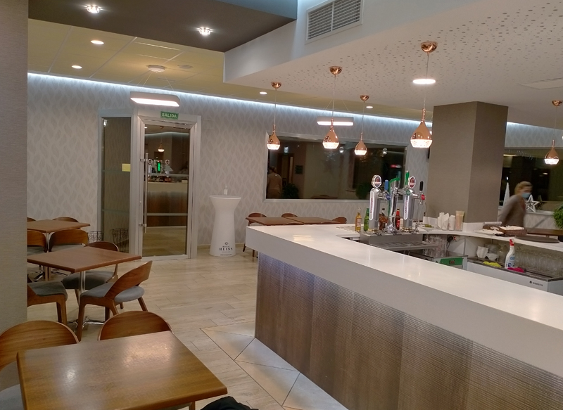 cafeteria-hotel-aljardin1