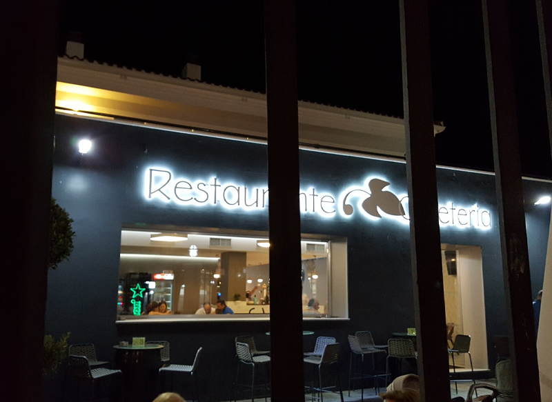 cafeteria-hotel-aljardin3